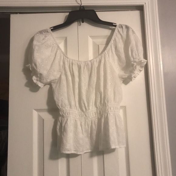 White floral blouse - Picture 2 of 4